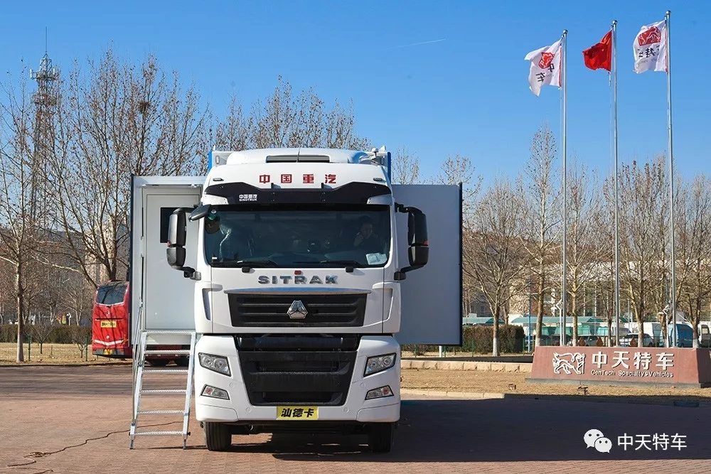 1553762638300572.jpg 640.webp (4).jpg